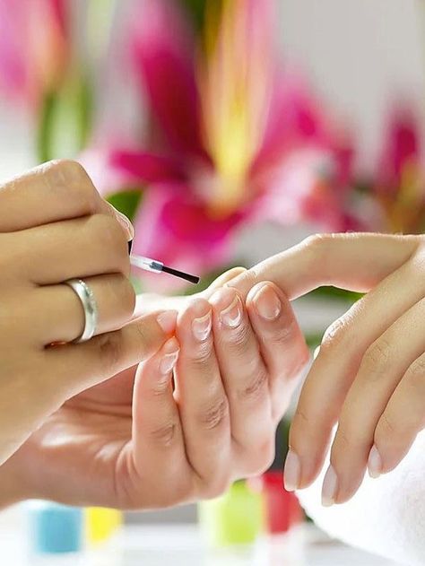 Manicure Permanente + Exfoliación + Parafina-0