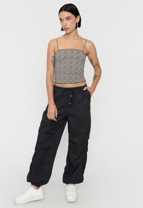 Pantalón Mujer Parachute Color Negro Corona-3