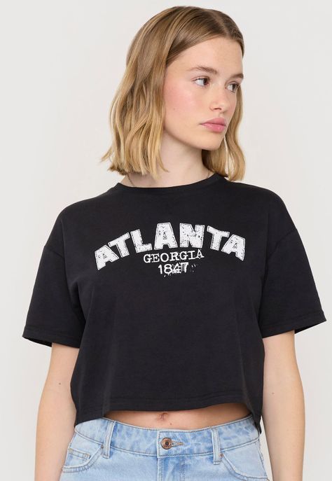 Polera Mujer Atlanta Fun Manga Corta Crop Negro Corona-2