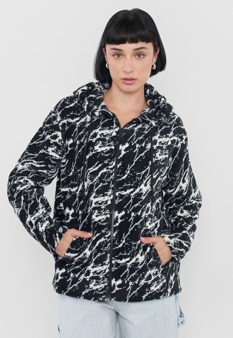 Polerón Mujer Peludo Full Print Negro Corona-0