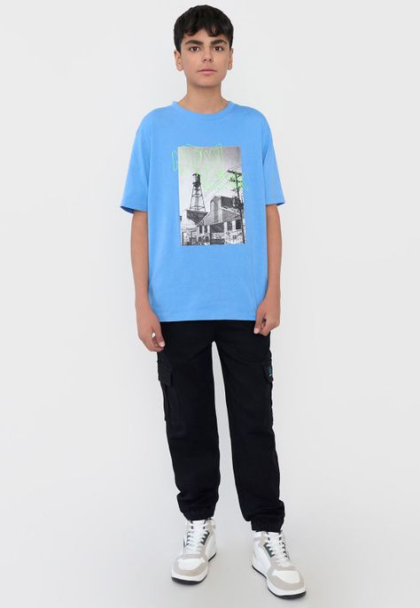 Polera Niño Photo Print Graffiti Celeste Corona-3