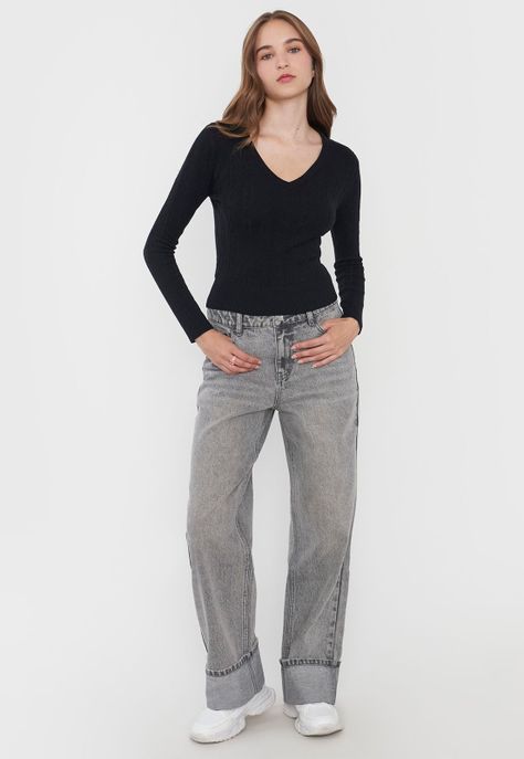 Sweater Mujer Cuello V Slim Color Negro Corona-3