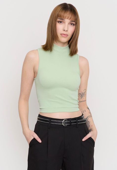 Polera Mujer Sin Mangas Cuello Moc Menta Corona-0