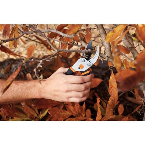 Tijera de podar Corte angular UltraBlade® FISKARS-3