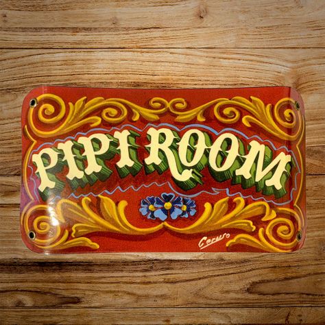 CARTEL CHAPA 13x22 PIPI ROOM (FILETEADO) - FIRE CHILE-1
