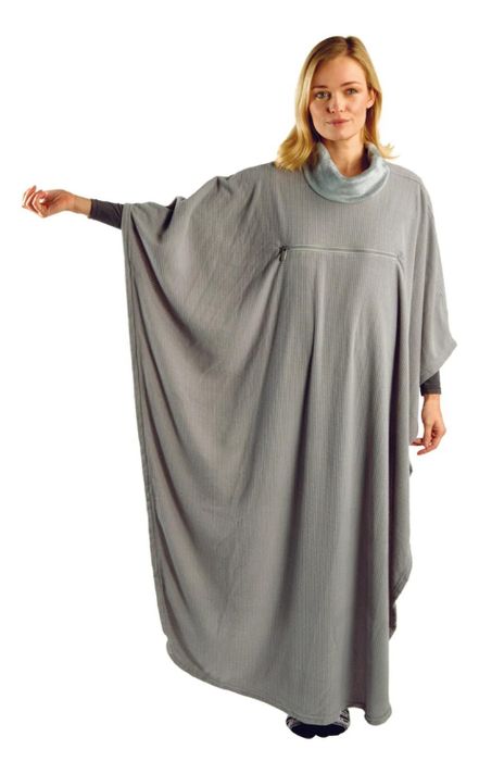 Frazada Tipo Poncho + Almohada Multiuso-0