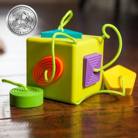 Oombeecube, Cubo De Encaje Bebé FatBrain Toys-1