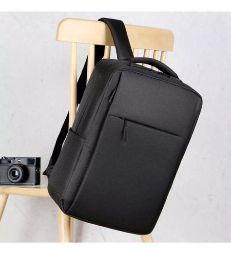 Mochila para Notebook con Puerto USB 15" Negra Levo-6