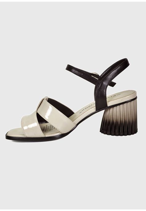 Sandalia Pilar Crema-5