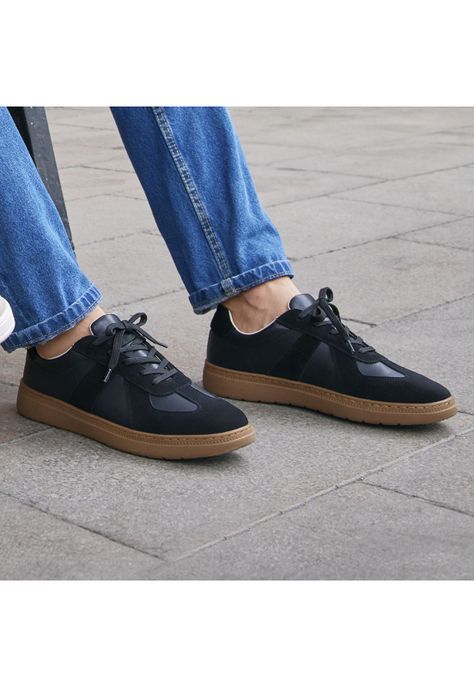 Zapatilla Hombre Apek 418301 Negra-1