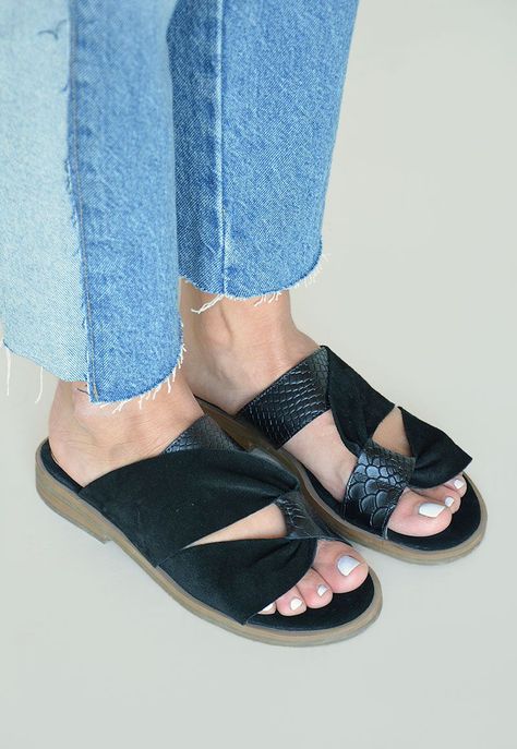 Sandalia De Cuero Turpial C10 Negro Giani Dafirenze-1