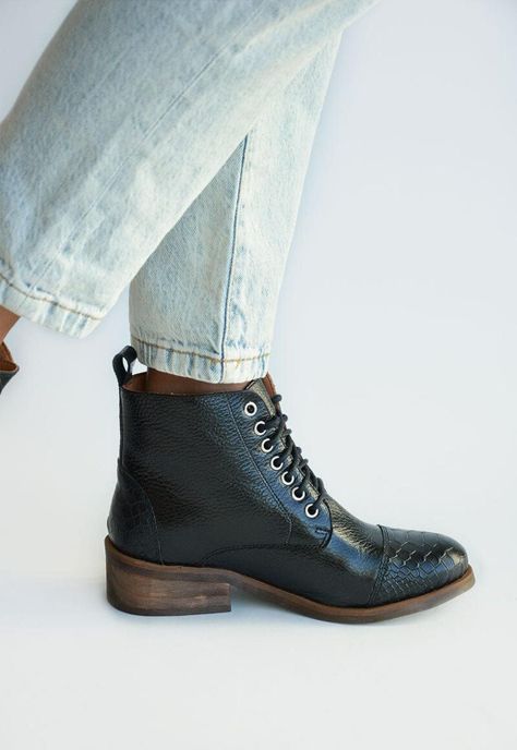 Botin Mujer De Cuero Aretha C1 Negro-1