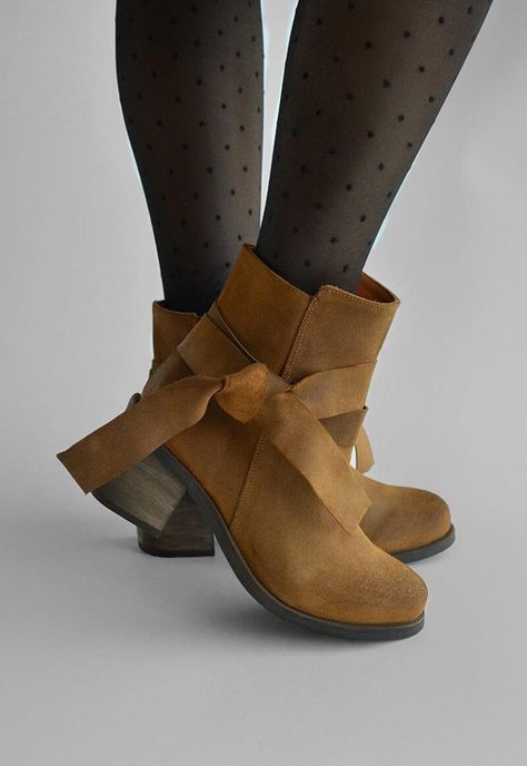 Botin Mujer De Cuero Makira Camel C11-1