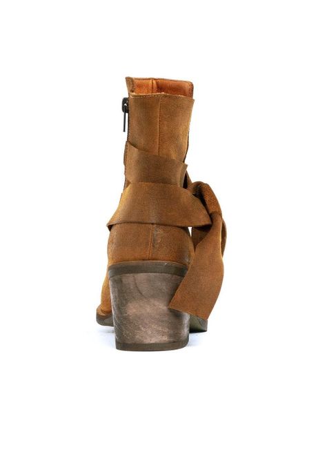 Botin Mujer De Cuero Makira Camel C11-4