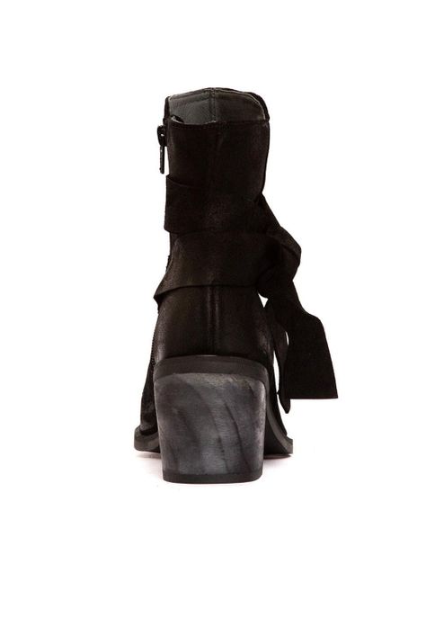 Botin Mujer De Cuero Makira Negro C10-4