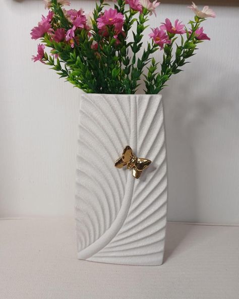 Florero Nórdico Blanco con Mariposa-2