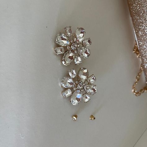 Aros Blancos Diseño 8 Petalos-2
