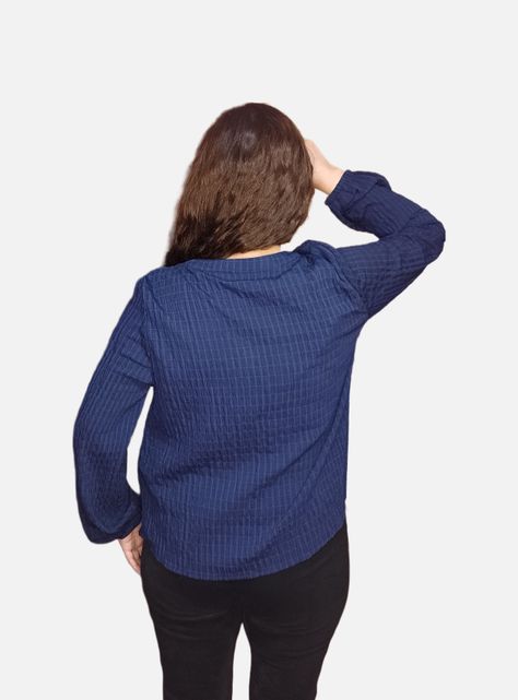 Blusa Cuello V Mangas Largas Tipo Obispo-1