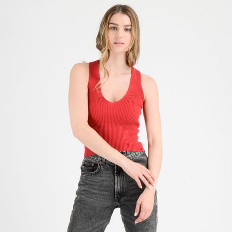 POLERA SIN MANGAS CAMDEM ROJO-0