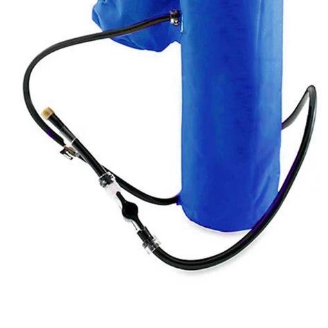 Botella deportiva con pulverizador de agua azul-2