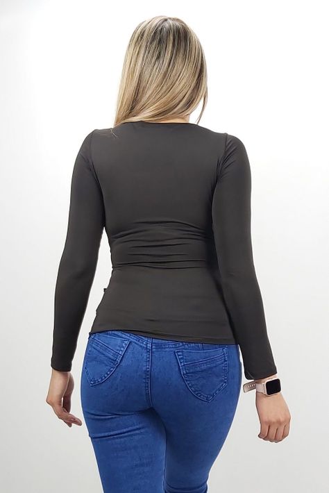 Polera bordado negra-2