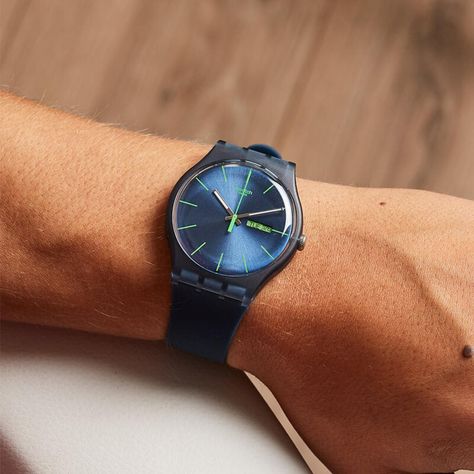 Reloj Swatch Análogo Hombre SUON700-2