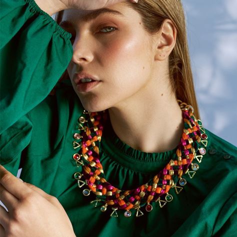 Maria La Biyux Collar Geometric Queen-1