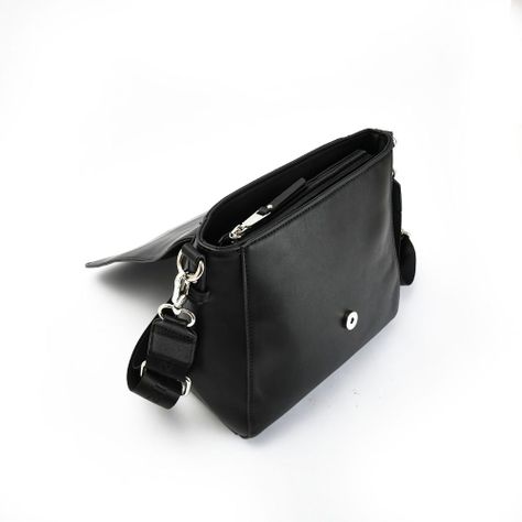 Cartera bandolera con tapa mediana aydin negro-2