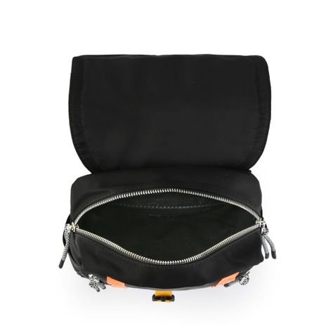 Mochila con tapa grande dotter negro-3