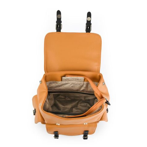 Mochila con tapa mediana zaciam mostaza-3