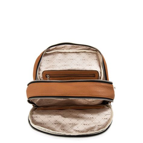 Mochila con tapa mediana althea camel-3