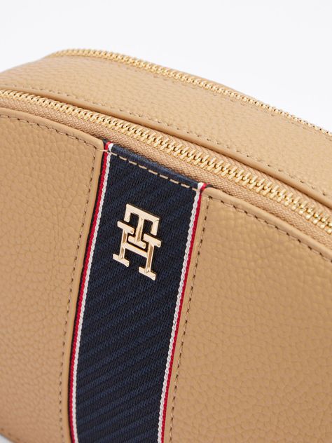 Bandolera Texturizada Legacy Beige Tommy Hilfiger-3