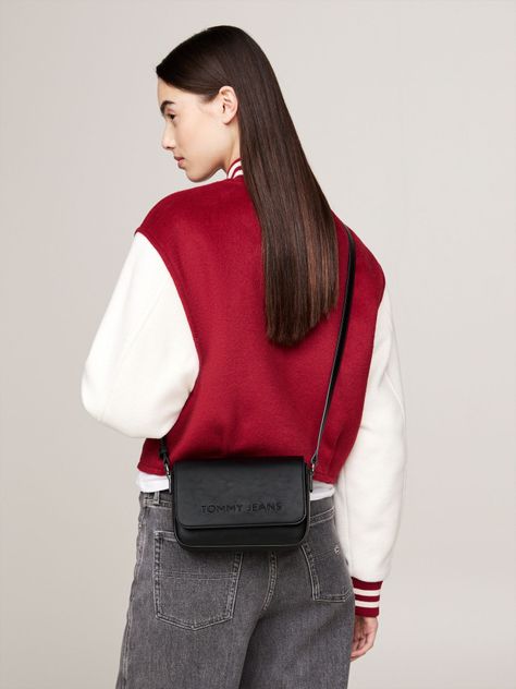 Bandolera Essential Con Solapa Negro Tommy Hilfiger-1