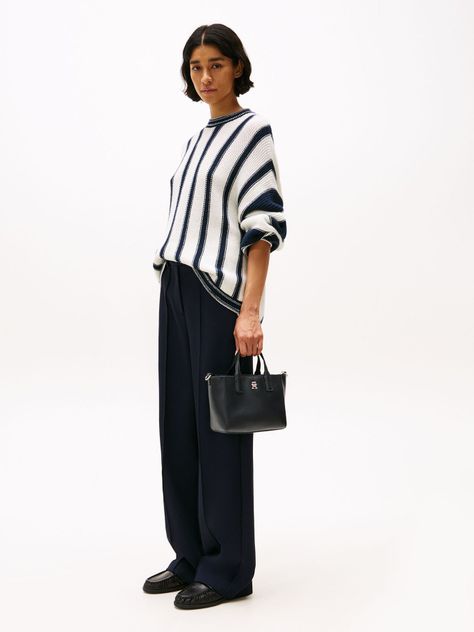 Mini Tote Th Soft Logo Negro Tommy Hilfiger-1