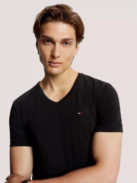 Polera Essential Cotton V-Neck Slim Fit Negro Tommy Hilfiger-3