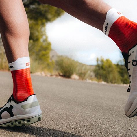 Calcetín Pro Racing v4.0 Run High Rojo Compressport-2