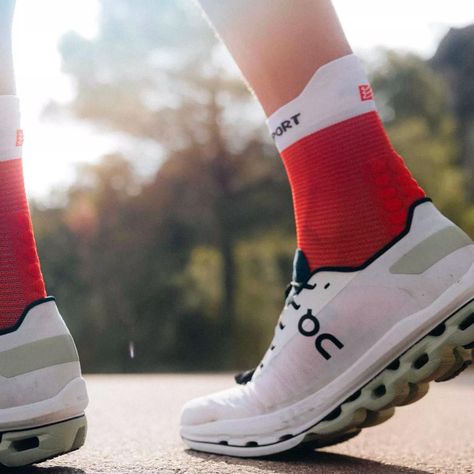 Calcetín Pro Racing v4.0 Run High Rojo Compressport-4