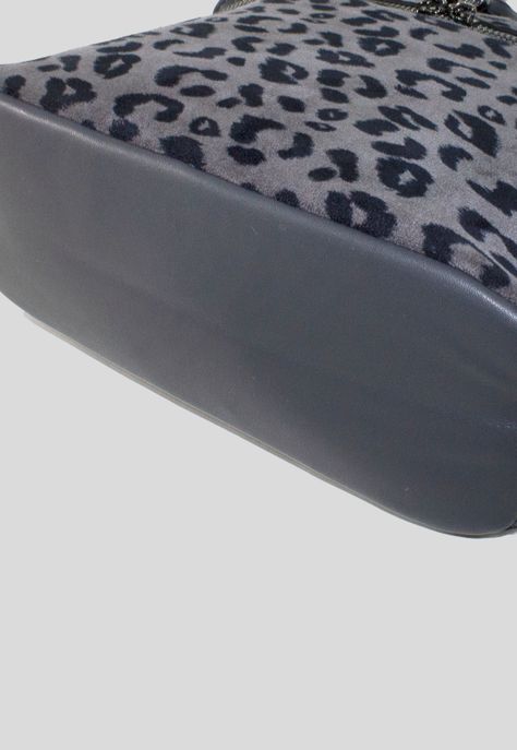 Bandolera Mediana Leo Gris-4