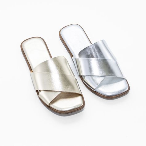 Sandalia Cuero Baja Cruz Metal Oro Mailea-5