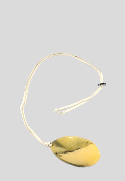 Collar Acrilico Gota Beige-1