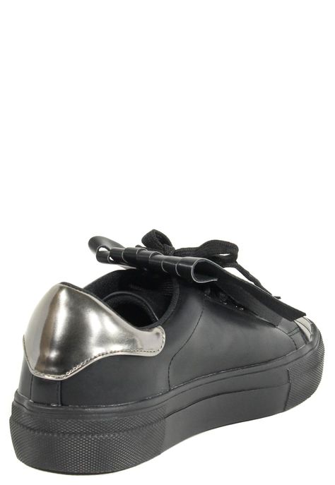 Zapatilla Franjas Punta Metal Negro-2