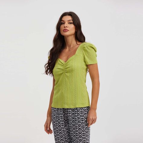 Polera Mujer Escote Corazón Verde Pistacho-1