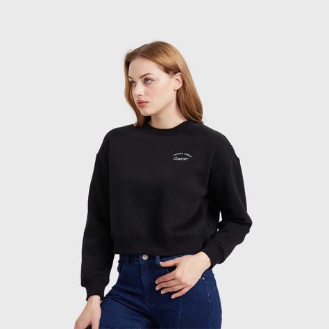 Polerón Mujer Cropped Bordado Negro-1