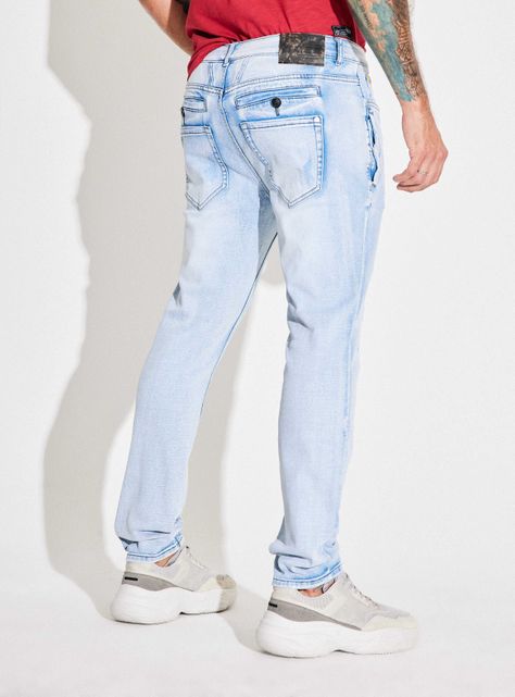 Jeans Multi Bolsillos Lavado con Bigotes 3D-1