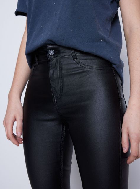 Pantalón Coated Skinny-3