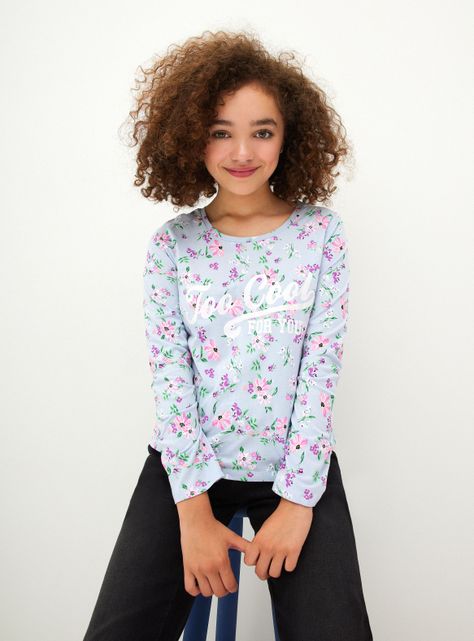 Polera Estampada Completa con Estampado Frontal-3