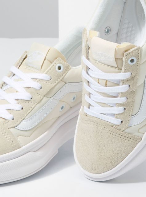 Zapatilla Urbana Cuero Old Skool Overt Mujer-4