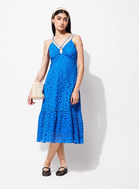 Vestido Largo Bordado con Forro y Amarra en Escote-4