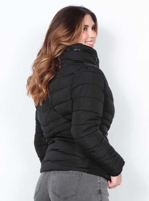 Parka Manga Larga con Capucha Interna y Pu en Costado-1