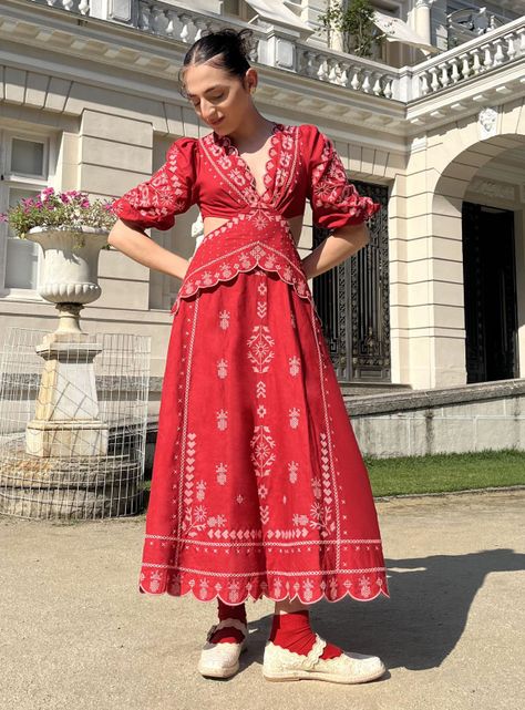 Vestido Largo Manga Abullonada y Aperturas-2